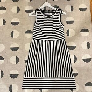 Striped A line dress, fitted on top, nice stretch, quality fabric